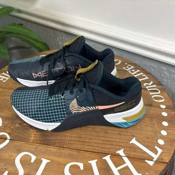 Nike Men's Navy Teal Gold Athletic Running Shoes - Picture 3 of 12